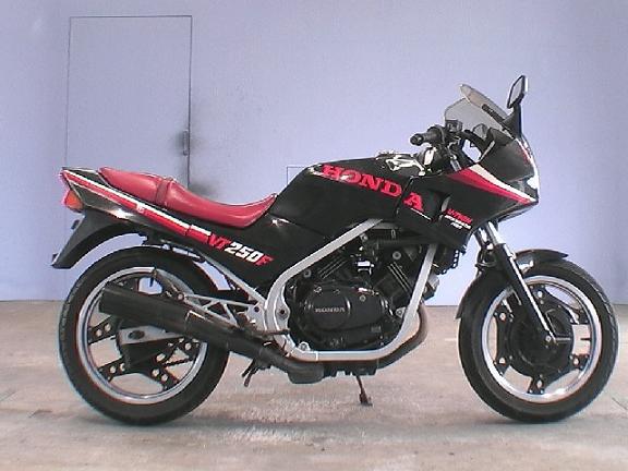 FIGHTER VT250FE・VT250Z用 テールカウル タイプ1 - Ｆ－AUTO